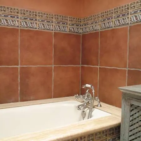 Sleeps 4 Pool Wifi Appartement Uga