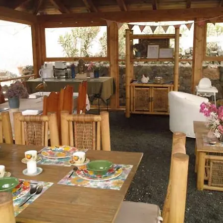 Sleeps 4 Pool Wifi Appartamento *