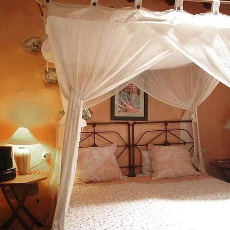 Sleeps 4 Pool Wifi Appartamento *